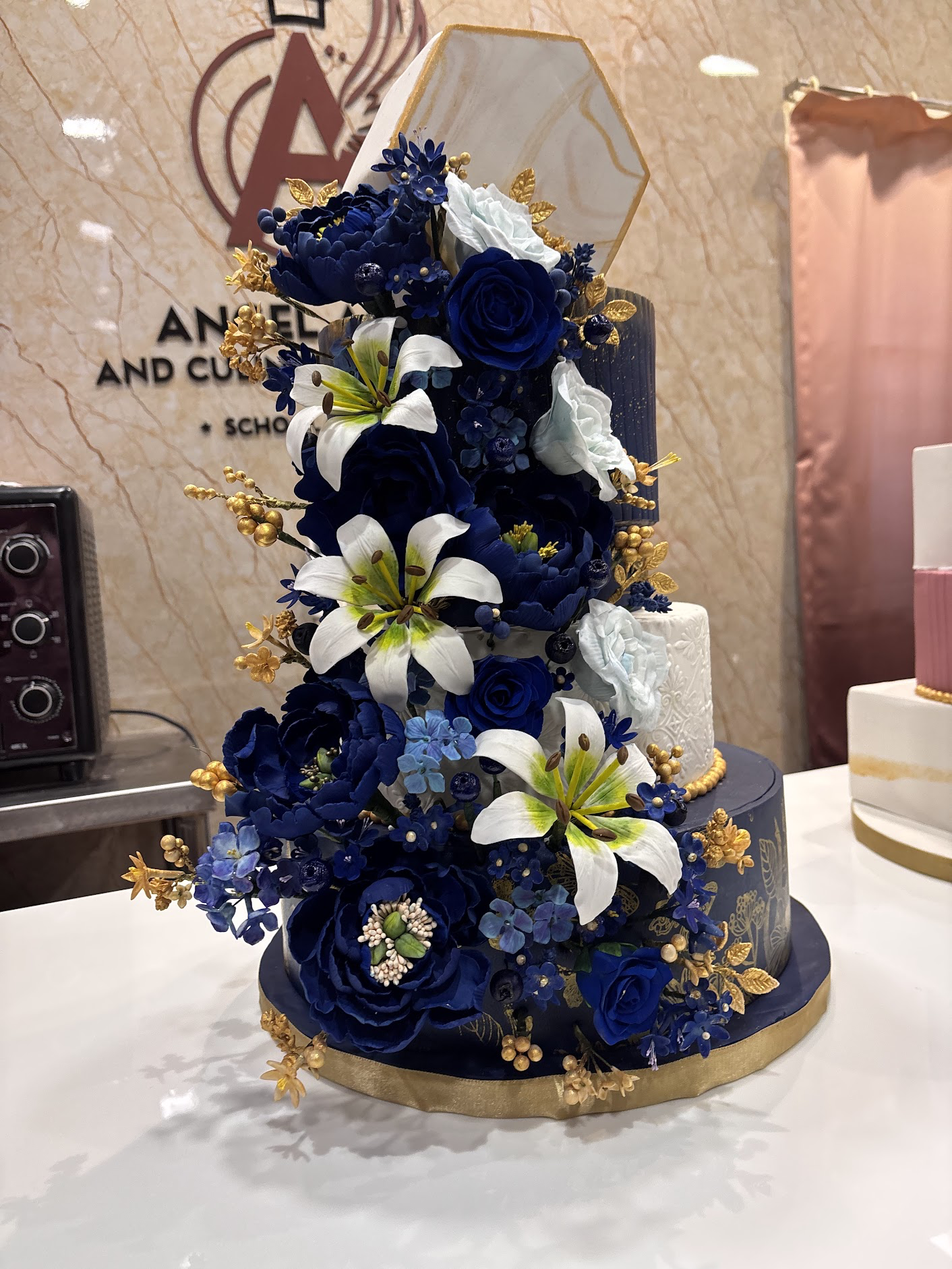 Blue wedding cake from 2026